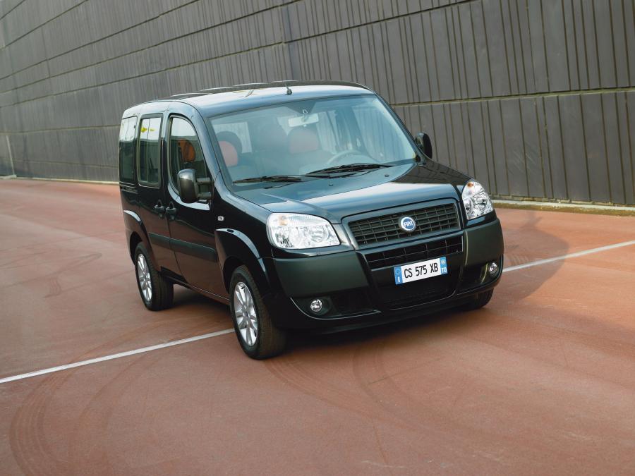  Fiat Doblo 2006 года  (фото 1 из 22)